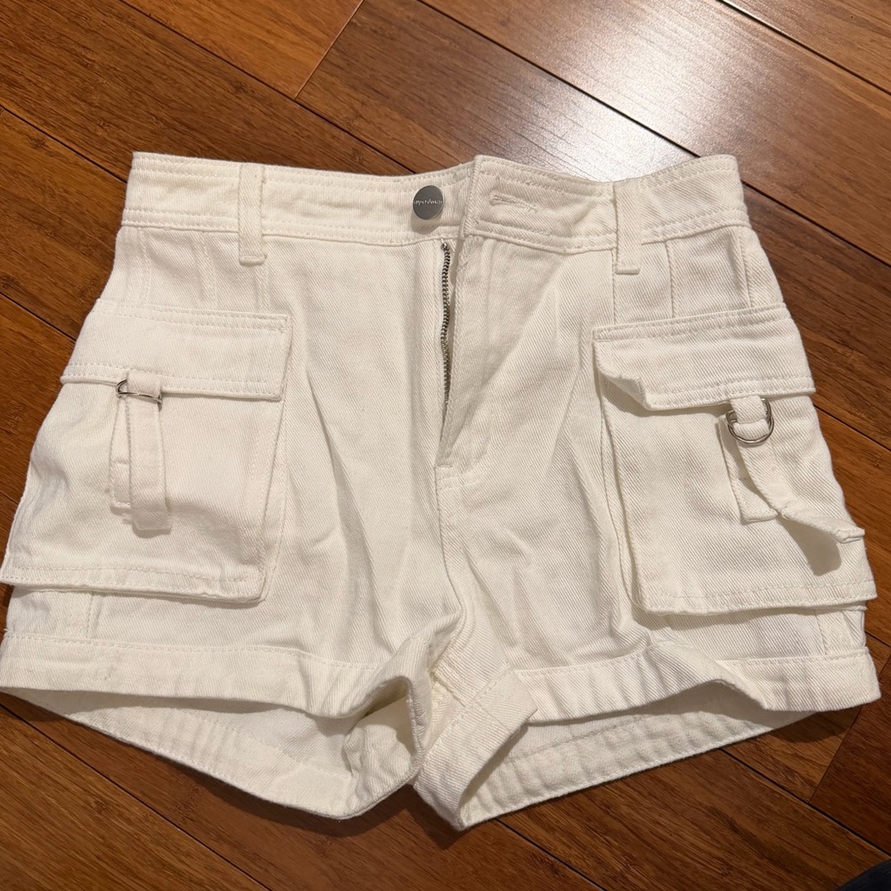 superdown White Cargo Shorts